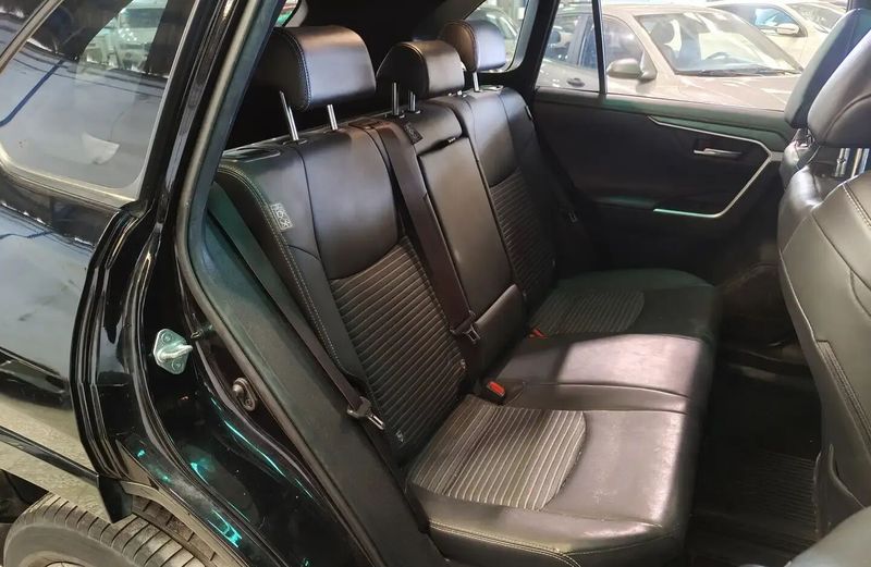 Toyota RAV4 • 2021 • 45,778 km 7