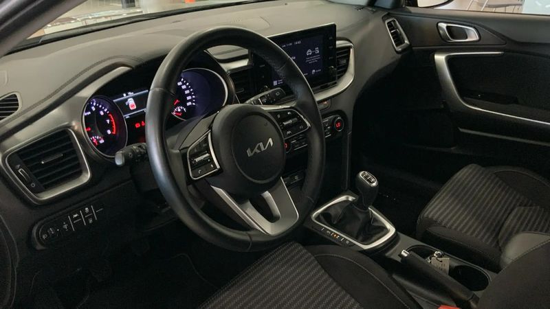 Kia Cee`d • 2023 • 13,108 km 4