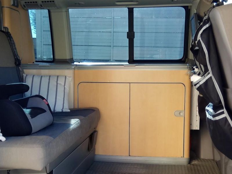 Volkswagen T5 • 2007 • 145,900 km 1