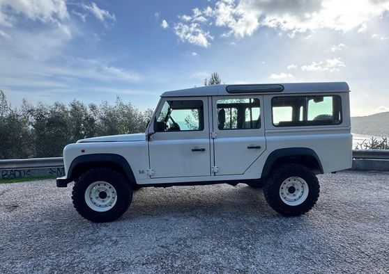 Land Rover Defender • 1998 • 72,000 km 1