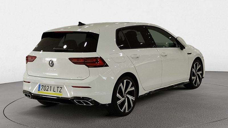 Volkswagen Golf • 2021 • 38,310 km 4
