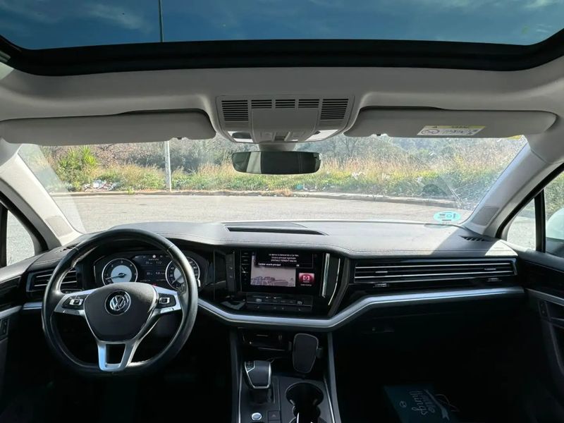 Volkswagen Touareg • 2020 • 118,960 km 10