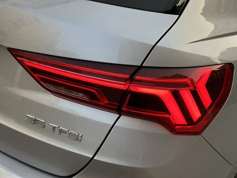 Audi Q3 • 2020 • 87,600 km 9