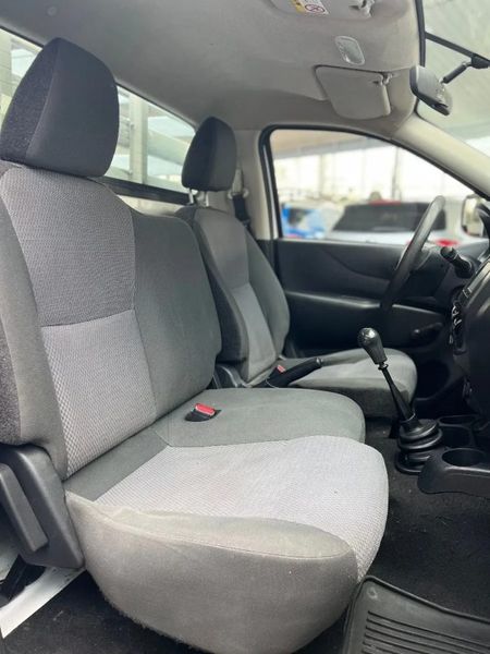 Nissan NP300 Pickup • 2022 • 7,500 km 4