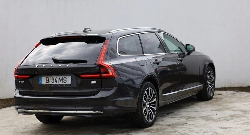 Volvo V90 • 2024 • 1,000 km 2