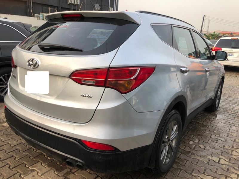 Hyundai Santa Fe • 2020 • 44,000 km 2