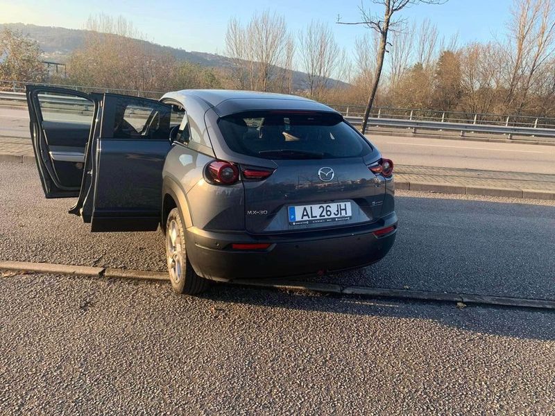 Mazda MX-3 • 2021 • 27,000 km 5