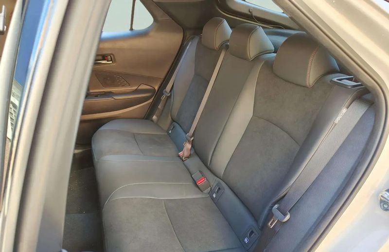 Toyota C-HR • 2024 • 16,609 km 11