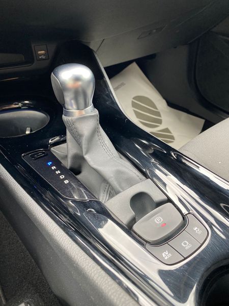 Toyota C-HR • 2020 • 32,955 km 3