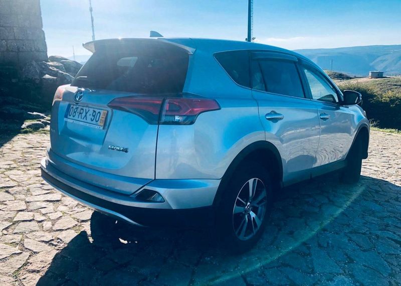 Toyota RAV4 • 2016 • 59,999 km 3