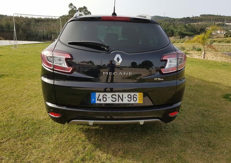 Renault Mégane • 2012 • 11,000 km 2