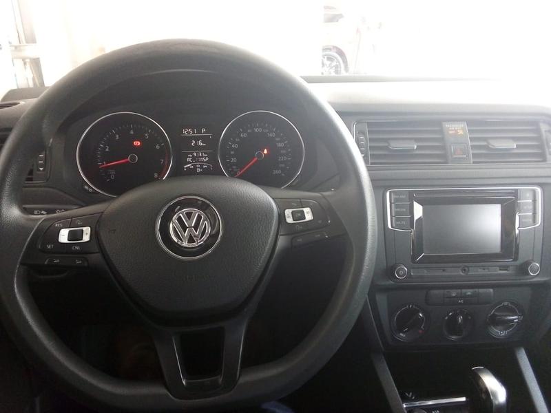 Volkswagen Jetta • 2017 • 63,000 km 17