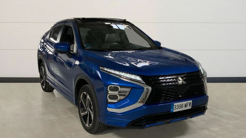 Mitsubishi Eclipse Cross • 2023 • 27,704 km 1