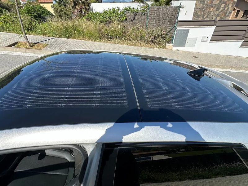 Hyundai Ioniq Electric • 2022 • 42,200 km 12