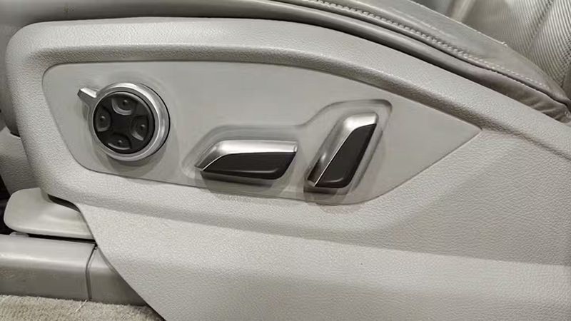 Audi Q7 • 2017 • 153,690 km 8