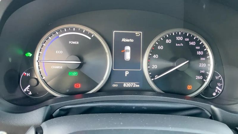 Lexus NX • 2018 • 82,052 km 2