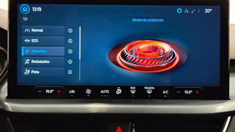 Ford Focus • 2024 • 7,900 km 7