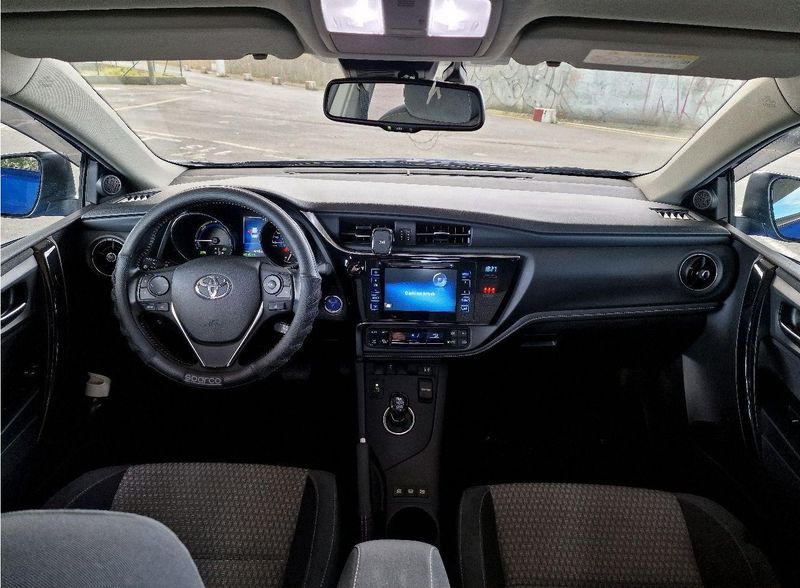 Toyota Auris • 2018 • 30,000 km 6