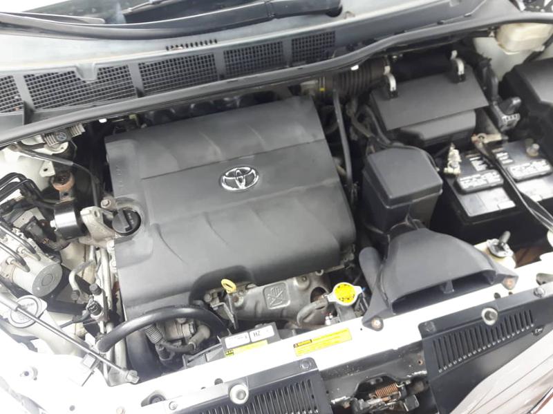 Toyota Sienna • 2005 • 87,291 km 4