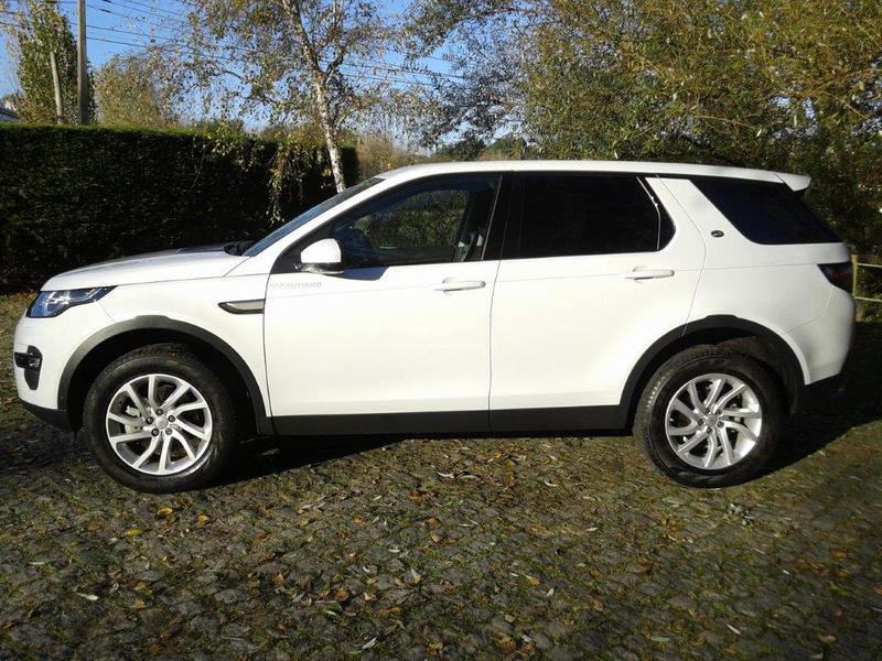 Land Rover Discovery Sport • 2016 • 27,000 km 2