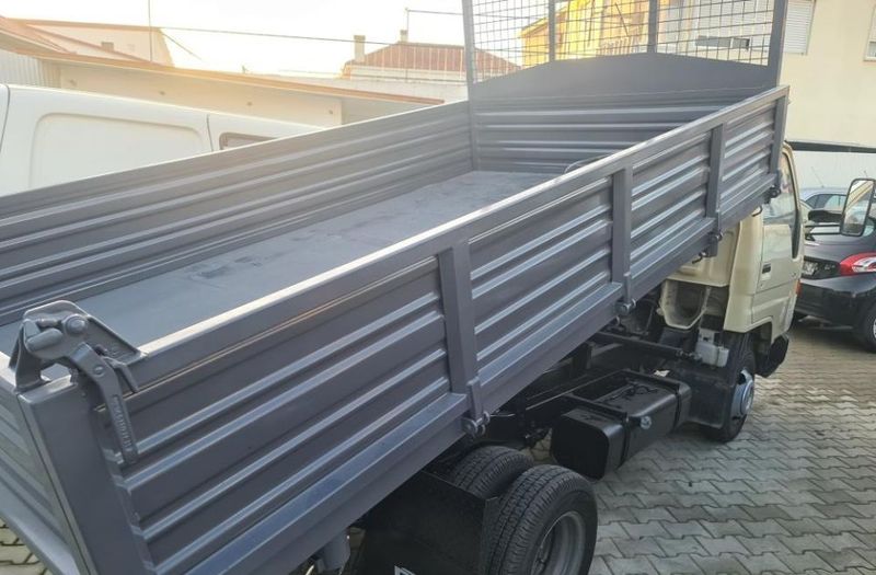 Toyota Dyna • 2001 • 280,000 km 4