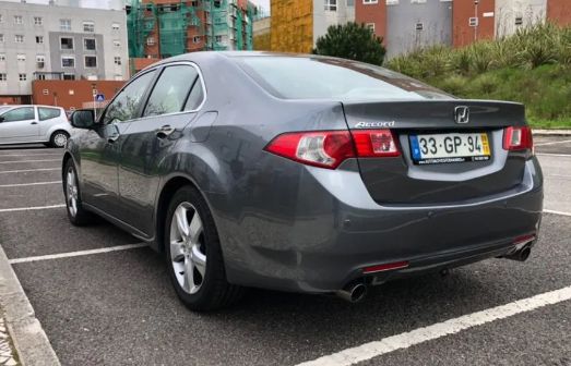 Honda Accord • 2008 • 147,000 km 2