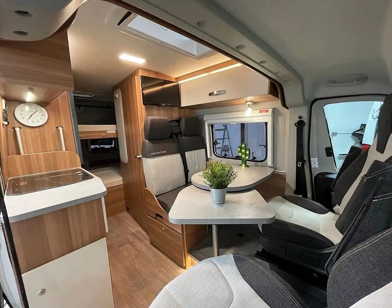 Fiat Ducato • 2018 • 81,000 km 6