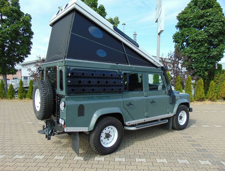Land Rover Defender • 2015 • 82,235 km 14
