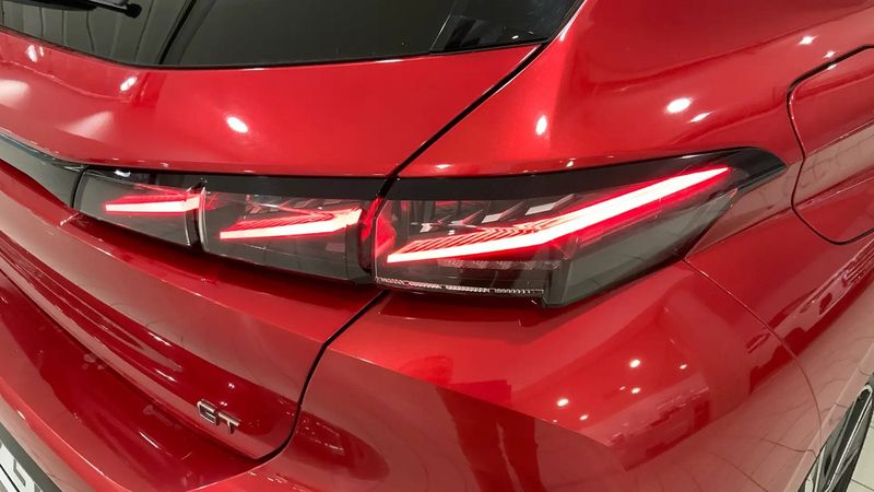 Peugeot 308 • 2021 • 56,925 km 11