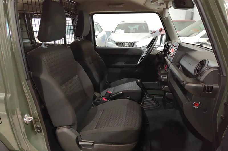 Suzuki Jimny • 2023 • 43,708 km 10