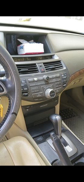 Honda Accord • 2010 • 57,683 km 2