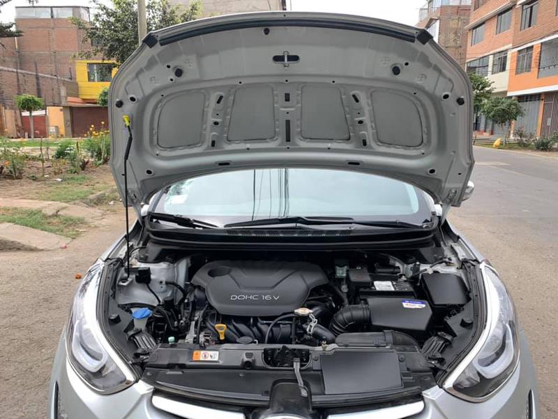 Hyundai Elantra • 2014 • 58,000 km 7