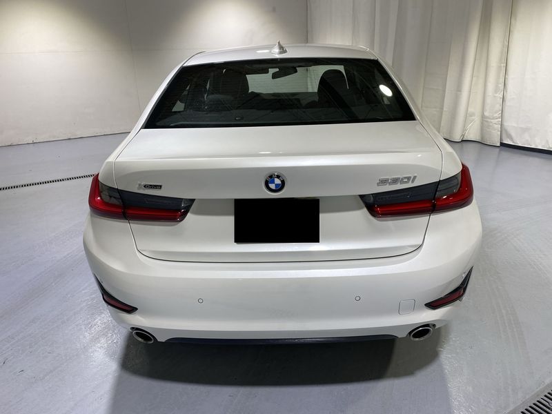 BMW 3 Series • 2021 • 1,227 km 5