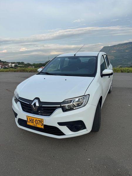 Renault Sandero • 2023 • 60,000 km 12