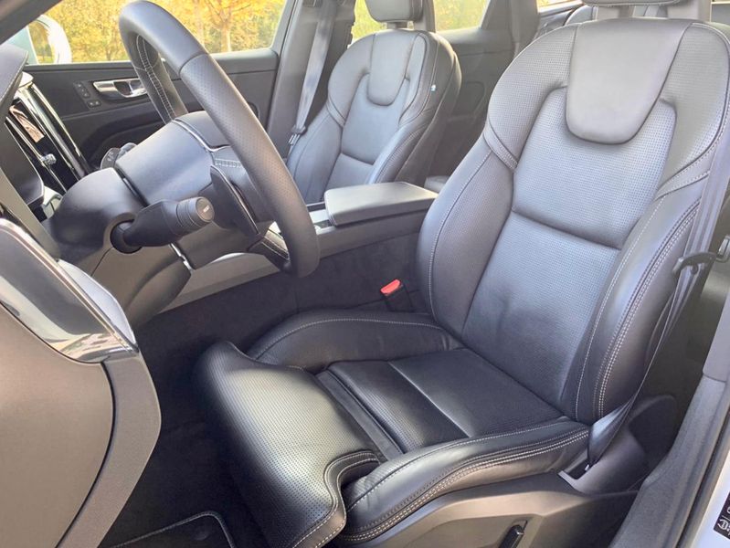 Volvo XC • 2018 • 29,990 km 10