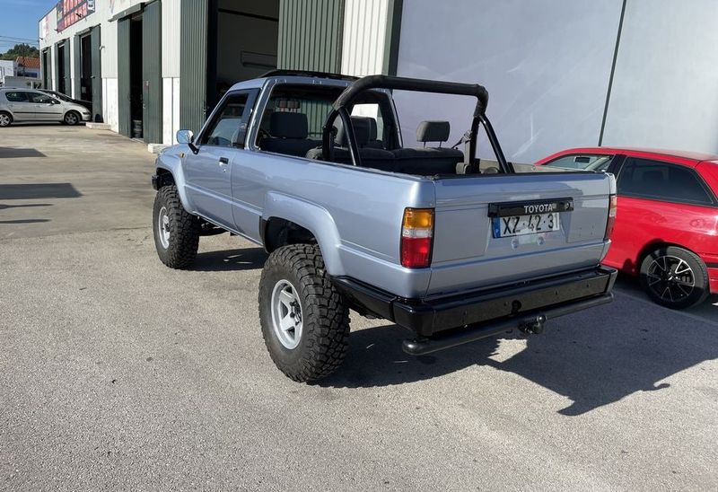 Toyota 4-Runner • 1992 • 120,000 km 3
