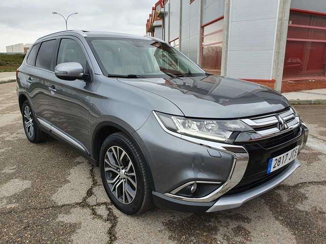 Mitsubishi Outlander • 2016 • 102,000 km 17