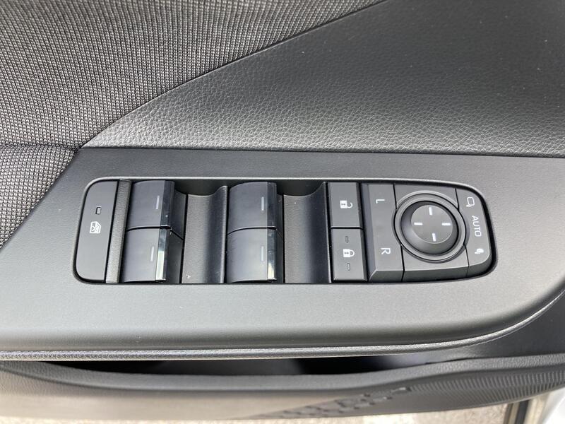 Toyota C-HR • 2024 • 28,374 km 21