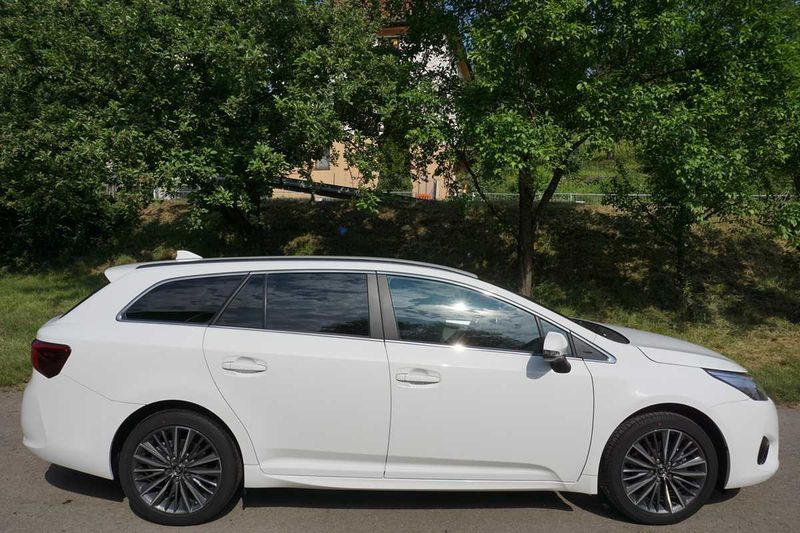 Toyota Avensis • 2018 • 92,500 km 3