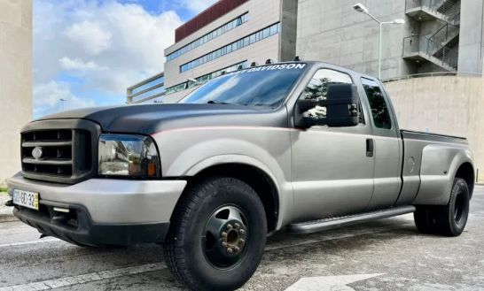 Ford F-350 • 1999 • 172,000 km 1