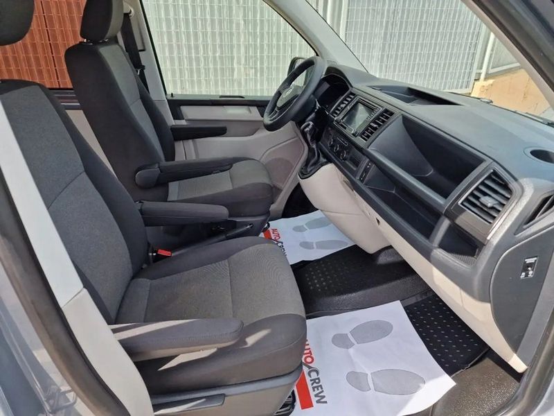 Volkswagen T5 Transporter Shuttle • 2018 • 184,000 km 5