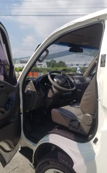 Hyundai H200 • 2014 • 69,000 km 10
