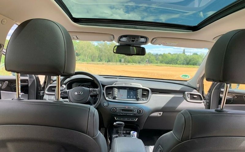 Kia Sorento • 2018 • 60,000 km 4