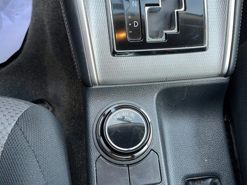 Mitsubishi L200 Pick up • 2020 • 150,711 km 10