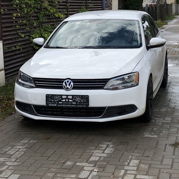 Volkswagen Jetta • 2011 • 215,000 km 2