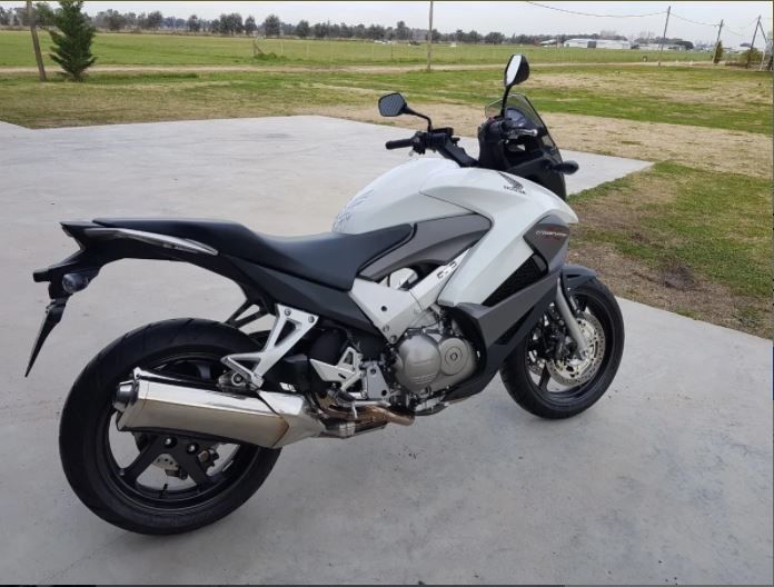 Honda vtr • 2011 • 45,000 km 3