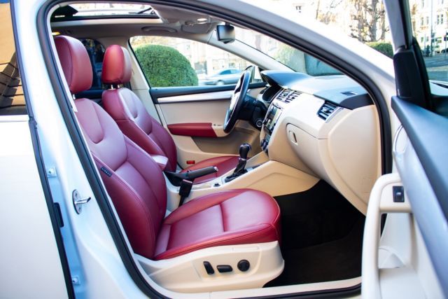 Škoda Octavia Combi • 2016 • 60,000 km 8