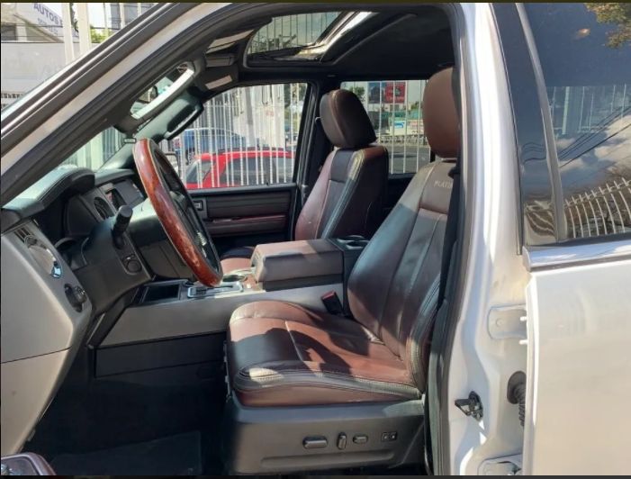 Ford Expedition • 2017 • 110,000 km 8