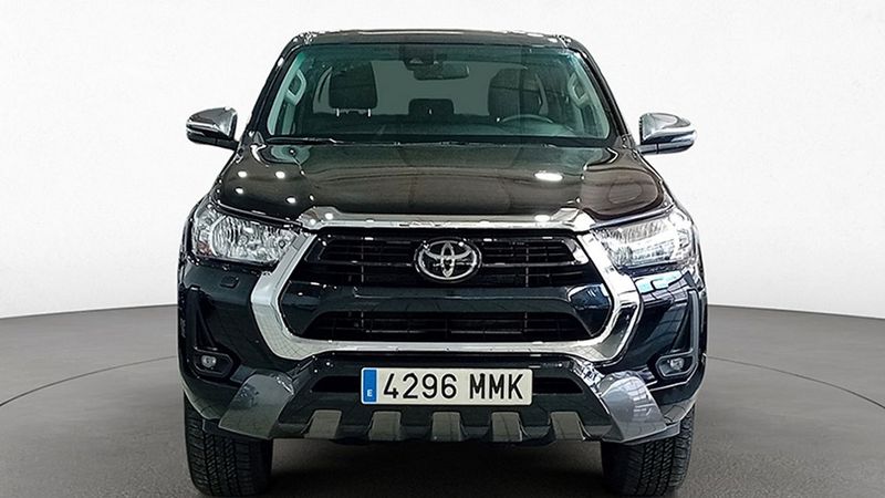 Toyota Hilux • 2023 • 12,960 km 10