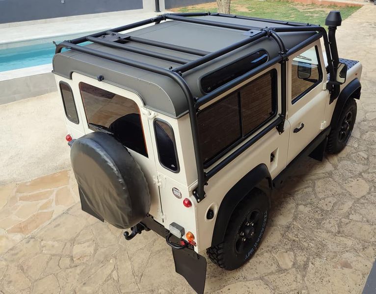 Land Rover Defender • 1998 • 173,000 km 6